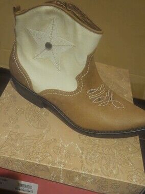 American Rag Tan and Cream Western Star Ankle Booties